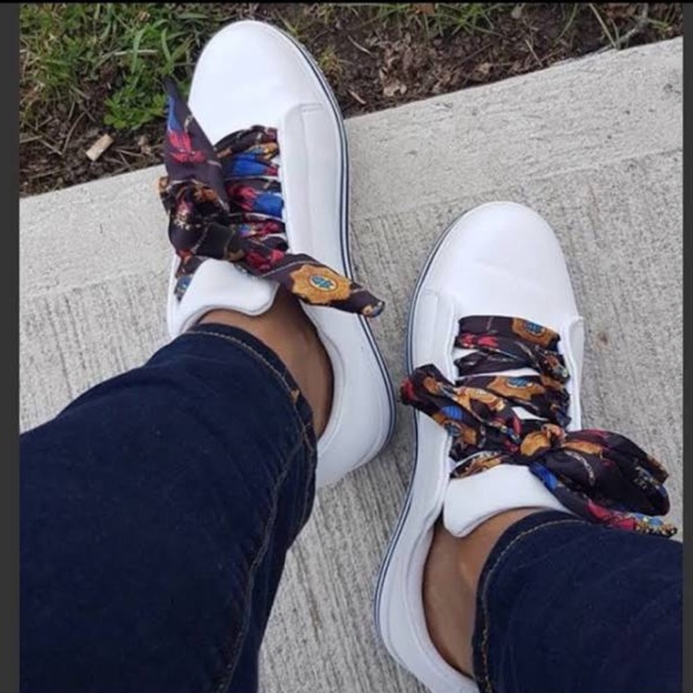Brand new ribbon laces sneakers